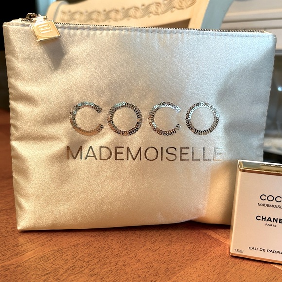 CHANEL COCO MADEMOISELLE COSMETICS POUCH - Picture 1 of 3